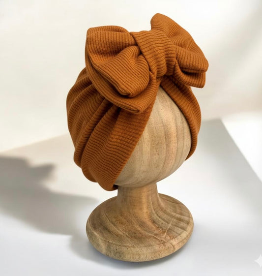Brown bow cap