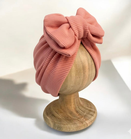 Peach bow cap