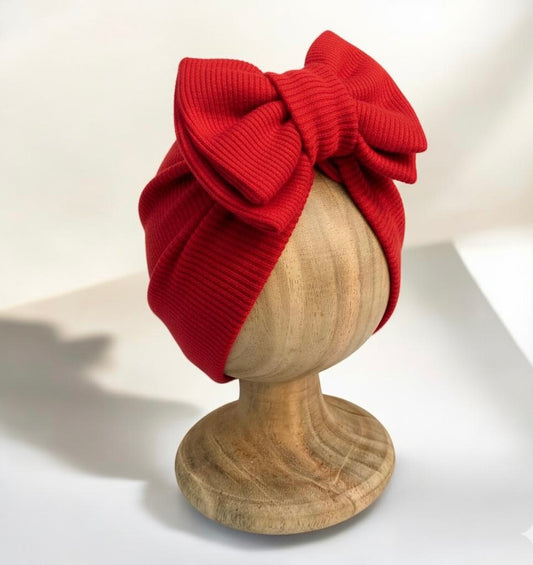 Red bow cap