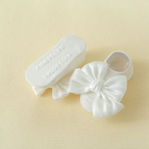 White baby bow socks