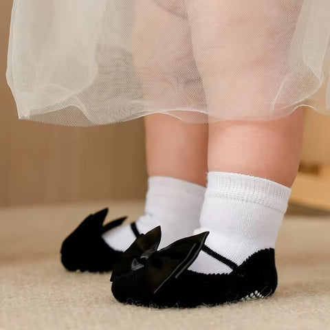 `black bow socks-like-shoes (0-1 year)